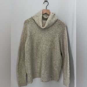 Community Aritzia Sweater Wool Yak Blend Light Gray Long Sleeve Classic Size S